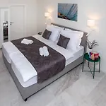 Fig Villa *