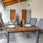 Villa Fig *